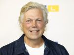 Hilversum 27 augustus 2025
De deelnemers van Expeditie Robinson 2025 zijn Nordin Besling
Matyas Bittenbinder
Demi de Boer
Yesim Candan

Vincent Croiset
Roos Dickmann
Koen Pieter van Dijk
Kevin Hassing
Roelof Hemmen
Camiel Kesbeke
Twan Kuyper
Amije Roos van der Laan
Stefania Liberakakis
Robin Martens
Churandy Martina
Florentien van der Meulen
Linda Wagenmakers
Marieke Westenenk
Lies Zhara
De presentatie is in handen van Nicolette Kluijver en Edson da Graca