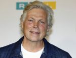 Hilversum 27 augustus 2025
De deelnemers van Expeditie Robinson 2025 zijn Nordin Besling
Matyas Bittenbinder
Demi de Boer
Yesim Candan

Vincent Croiset
Roos Dickmann
Koen Pieter van Dijk
Kevin Hassing
Roelof Hemmen
Camiel Kesbeke
Twan Kuyper
Amije Roos van der Laan
Stefania Liberakakis
Robin Martens
Churandy Martina
Florentien van der Meulen
Linda Wagenmakers
Marieke Westenenk
Lies Zhara
De presentatie is in handen van Nicolette Kluijver en Edson da Graca
