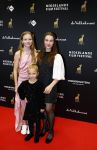 Utrecht 26 september 2025
Premiere voor de meisjes tijdens openingsavond Filmdagen Utrecht 2025 in de stadsschouwburg .  Rosa v Leeuwen en Frederique v Baarsen