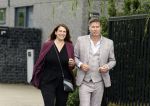 Rotterdam 20 september 2025
Crematie Gerard Cox bij crematorium de Hoeksche Waard. Sander de Kramer met partner