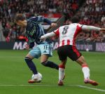 Eindhoven, 21 September 2025
PSV-AJAX, Eindstand 2-2
Kompetitie seizoen 2025-2026
Sergino Dest met Mika Godts