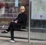 Amsterdam 25 september 2025
Sheila de Vries wacht op de metro in Amsterdam zuid.