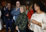 Amsterdam 26 september 2025
Boekpresentatie Simone v d Ende in restaurant Rijks . Chantal Janzen ontvangt het eerste boek .