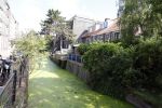 Utrecht 17 juli 2025
In het centrum staan heel veel huizen te Koop . Punt Makelaars is een van de grootste makelaars .