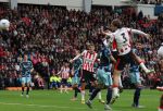 Eindhoven, 21 September 2025
PSV-AJAX, Eindstand 2-2
Kompetitie seizoen 2025-2026
Yarek Gasiorowski scoort 2-1