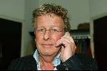 Naarden 28 oktober 2003

Uitreiking boek Paul fagel in het arsenaal
Jan des Bouvrie met gsm

© Copyright: Fotopersbureau Peter Smulders BV