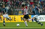 Eindhoven 26 Oktober 2003
PSV-AJAX, eindstand 2-2

Park Escude en Galasek 

Copyright: © Fotopersbureau Peter Smulders BV Eindhoven