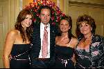 Amsterdam 1 oktober 2003
Avond tbv borstkankerbestrijding in het amstel hotel.
Leontien Ruiters Estelle gullit Christine Kroonenberg en Michael Lingg