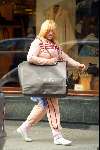 Amsterdam 21 oktober 2003
Gordon loopt te shoppen op pc hooftstraat als Estelle Gullit
