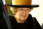 Den Haag 24 oktober 2003
Koningin Beatrix opent bejaarden tehuis