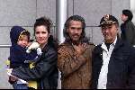 Den Haag  5 oktober 1999
Rechtzaak Andy Tielman hier samen met zijn vrouw en dochtertje en zijn broer