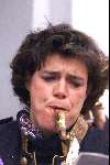 Edit v Zalinge op de saxofoon tijdens Karnaval 1999