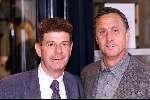 Amsterdam 9 oktober 1999 ARENA
Vriendschappelijke interland
NEDERLAND-BRAZILIE, eindstand 2-2
Voor aanvang uitreiking boek Frits Barend hier samen met Johan Cruyff



PETER SMULDERS BV