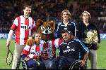 Eindhoven  23 oktober 1999
PSV-Fc Twente 2-2
Jacco Eltingh en Kristie Boogert met enkele rolstoel tennissers.