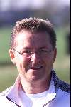 16 Oktober 1999
Jan Keizer wandelend  in de omgeving van Volendam
na zijn hartoperatie.