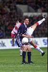 Eindhoven  23 oktober 1999
PSV-Fc Twente 2-2
Jan  Vennegoor of Hesselink in duel met Ernest Faber.