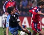 Eindhoven 26 oktober 1999
Wedstrijd in de championsleague tussen PSV-Bayern Munchen, eindstand 2-1
LUC NILIS in duel met LOTHAR MATTHAUS