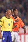 Amsterdam 9 oktober 1999 ARENA
Vriendschappelijke interland
NEDERLAND-BRAZILIE, eindstand 2-2
Patrick kluivert met ronaldo