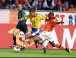 Amsterdam 9 oktober 1999 ARENA
Vriendschappelijke interland
NEDERLAND-BRAZILIE, eindstand 2-2
Winston bogarde in duel met Elber