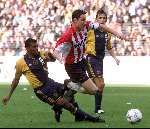 Eindhoven, 29 Oktober 2000
Kompetitie seizoen 2000/20001
PSV-AJAX, eindstand 1-1
doelpunten Nikos Machlas en penalty Arnold Bruggink.
Mark v Bommel in duel met Aron Winter