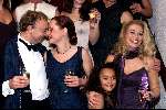 Rotterdam 12 oktober 2000
Premiere There's no business like show business.
Antje Monteiro met haar dochtertje en Jon van Eerd en Ineke van Klinken