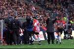 Eindhoven, 29 Oktober 2000
Kompetitie seizoen 2000/20001
PSV-AJAX, eindstand 1-1
Kezman wordt in de 25e minuut gewisseld door Dennis Rommedahl
