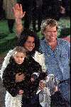 Almere 30 december 1999
Laatste dag Big Brother.
Ruud BB met zijn vrouw en dochtertje