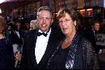 AMSTERDAM 1 OKTOBER 2001
Premiere Discovery of heaven in de pathe Arena
Annemarie Jorritsma met man