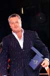 AMSTERDAM 1 OKTOBER 2001
ESQUIRE Best geklede man van Nederland verkiezing in de beurs van Berlage.
Winnaar Bram Moszkowicz