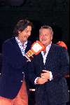 AMSTERDAM 1 OKTOBER 2001
ESQUIRE Best geklede man van Nederland verkiezing in de beurs van Berlage.
Winnaar Bram Moszkowicz en Rick Engelkes