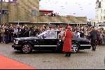 SCHEVENINGEN 21 oktober 2001
Premiere Aida in het circustheater.
Connie Breukhoven met familie in Bentley