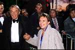 AMSTERDAM 1 OKTOBER 2001
Premiere Discovery of heaven in de pathe Arena
Conny Palmen en Hans v Mierlo