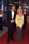 AMSTERDAM 12 OKTOBER 2001
UITREIKING VAN DE TELEVIZIERRING IN THE HEINEKEN MUSIC HALL. 
Derk Bolt van spoorloos met zijn vrouw
