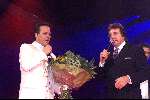 Rotterdam 18 oktober 2001
Frans Bauer in AHOY.
Frans en Lee Towers met gouden plaat