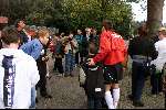 Eindhoven, 22 oktober 2001
Training PSV v
Op de foto nog veel supporters ( schoolvakantie )die op de foto willen met Kezman