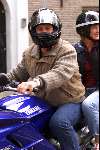 Amsterdam 20 oktober 2001
Martijn Krabbe en zijn nieuwe vriendin op de moter.