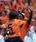 Rotterdam, 25 juni 2000   Euro 2000
Europees Kampioenschap voetbal 2000
Nederland-Yougoslavie
Patrick kluivert juicht na een doelpunt