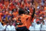 Rotterdam, 25 juni 2000   Euro 2000
Europees Kampioenschap voetbal 2000
Nederland-Yougoslavie
Patrick kluivert en boudewijn Zenden