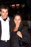 AMSTERDAM 1 OKTOBER 2001
Premiere Discovery of heaven in de pathe Arena
Peggy Jane Scheffer op krukken met haar vriend