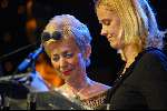 Hilversum 26 september 2002
Acadamy awards  2002 in studio 21
Zus en moeder Bart de Graaff Miriam