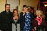 Amsterdam 22 oktober 2002
Rob de Nijs in Carre , 40 jaar artiest
Belinda Meuldijk met moeder en zoons