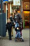Amsterdam 28 oktober 2002
Mariska Hulscher met kinderen