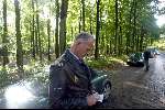 Den Haag 5 oktober 2003
Agent bekeurt mensen bij het paleis De Horsten