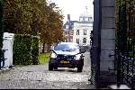 Den Haag 5 oktober 2003
Prins Willem Alexander rijdt weg bij huis ten bosch