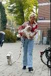 Amsterdam 3 oktober 2003
Simone Kleinsma met hondjes