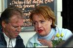 Amsterdam 12 oktober 2003
Conny Mus en Viola Holt op pc hooftstraat