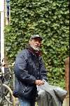 Amsterdam 27 oktober 2002
Zwerver steelt kleren uit Leger des Heils bak