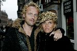 Amsterdam 3 oktober 2004
Presentatie sieradenlijn van Maik de Boer.
Anita Witsier met pet en vriend