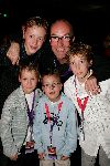 Leiden 25 oktober 2004
Premiere Holiday on ice in Groenoordhallen.
Bart Chabot met kinderen