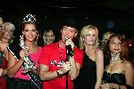 Hong Kong 11 oktober 2004
Princess Model of the world verkiezing.
Charly Luske met missen tijdens optreden